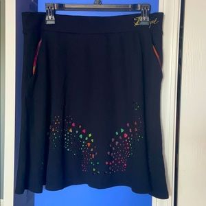 Black swing skirt etched pattern colorful lining